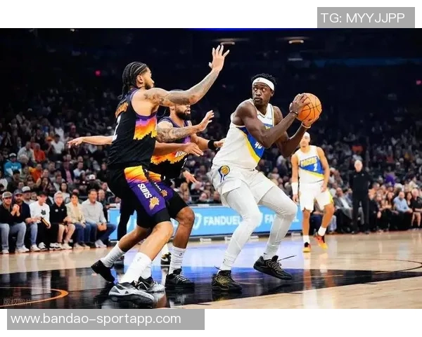 太阳队半场领先独行侠10分布克表现出色贡献16分狄龙助攻3次表现抢眼