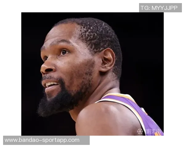 美女主持分享KD首秀精彩数据网友调侃小帅重色轻球Shams感慨不已