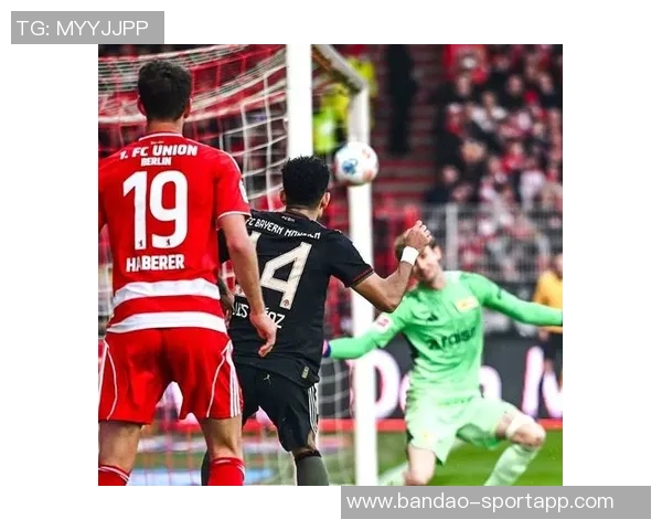 迪亚斯因铲伤阿什拉夫遭禁赛三场拜仁准备上诉文件已收集完毕